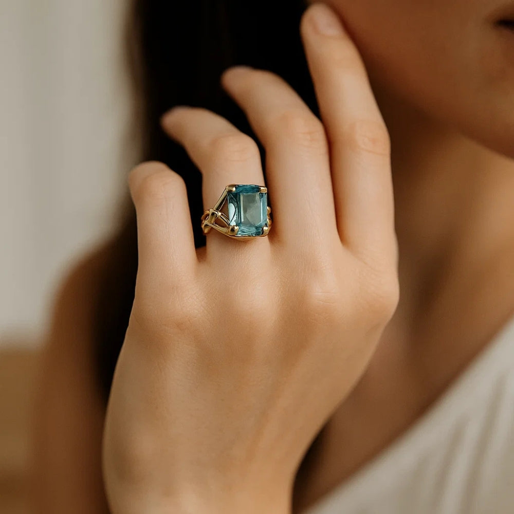 Bague Vintage en Zirconia Bleu et Or